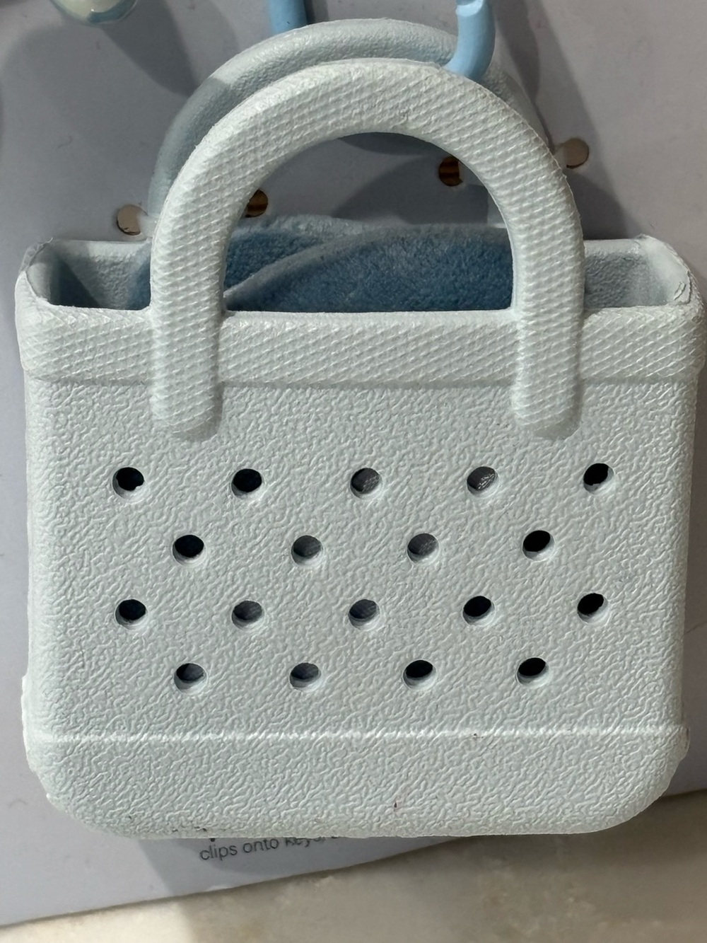NWT powder blue Mini Tote Charm Keychain with powder puffs and Balloon Dog Charm - Picture 5 of 9